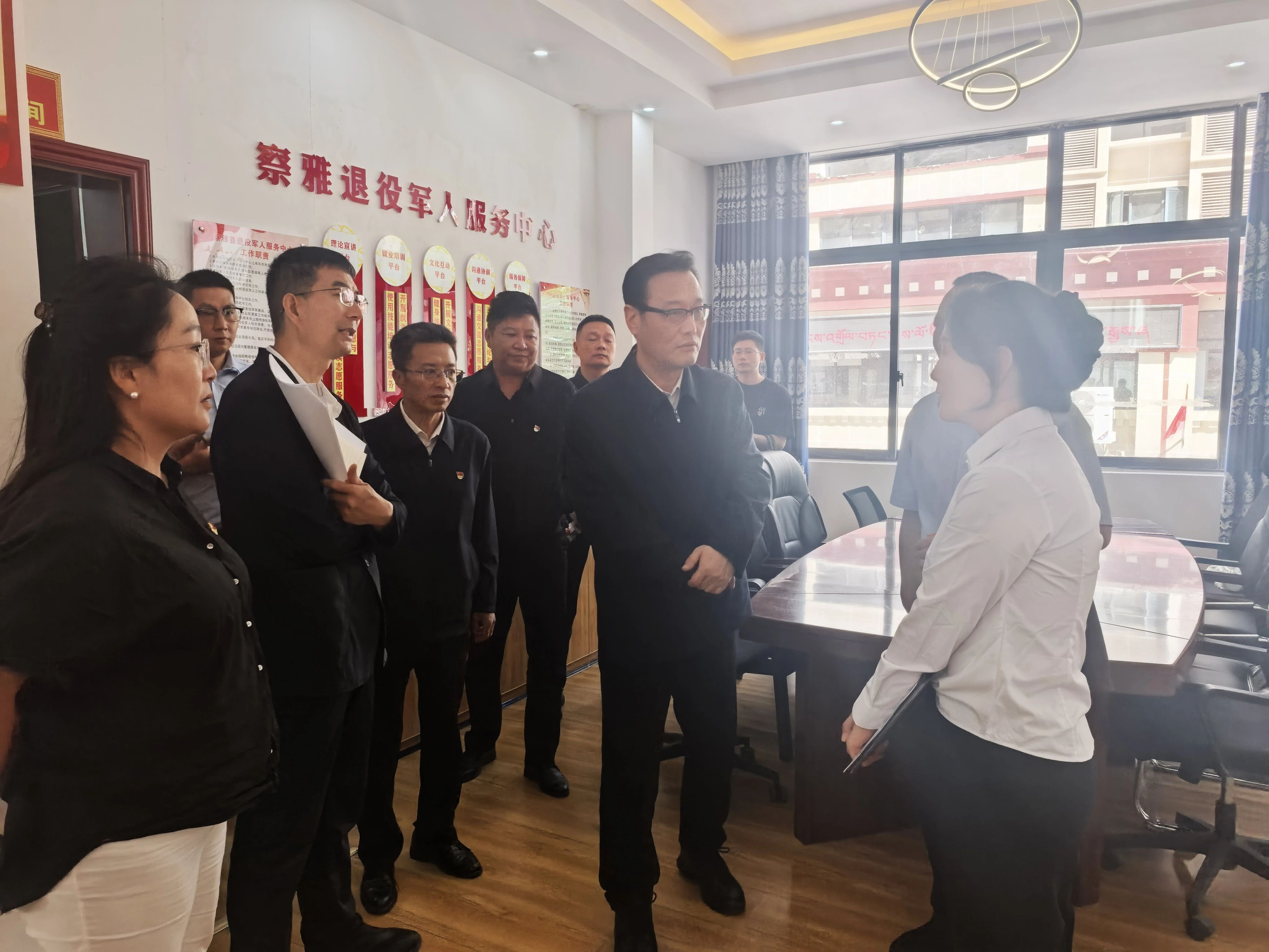 张华1.jpg